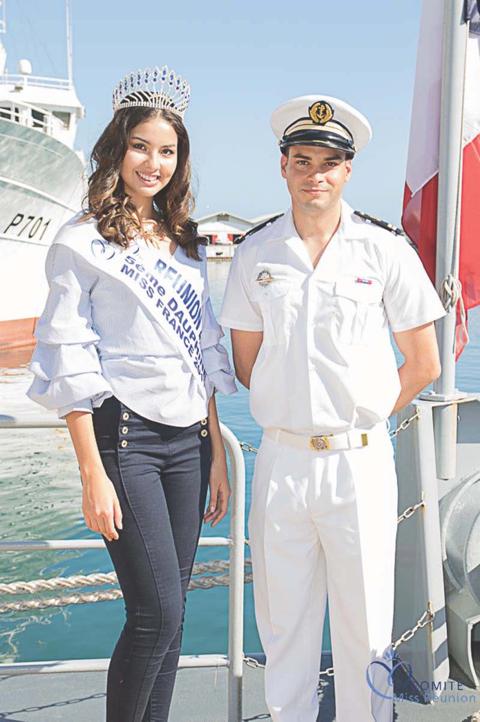 Ambre N'guyen avec l'EV1 Mickaël Abdoul Kaïd, officier du Champlain Ambre N'guyen avec l'EV1 Mickaël Abdoul Kaïd, officier du Champlain
