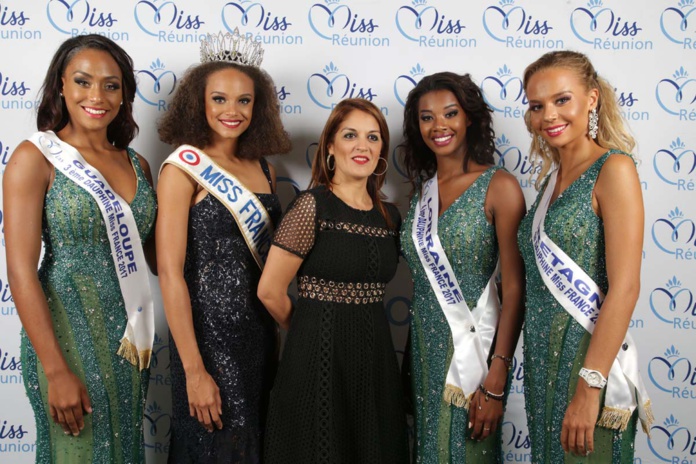 Avec Faaiza Ibrahim, du service Protocole du Département Avec Faaiza Ibrahim, du service Protocole du Département