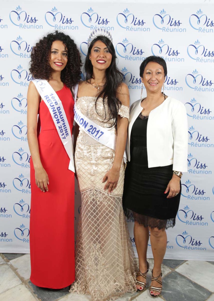 Lyna Boyer, 1ère dauphine, Audrey, et Françoise Lambert, adjointe au maire de La Possession Lyna Boyer, 1ère dauphine, Audrey, et Françoise Lambert, adjointe au maire de La Possession