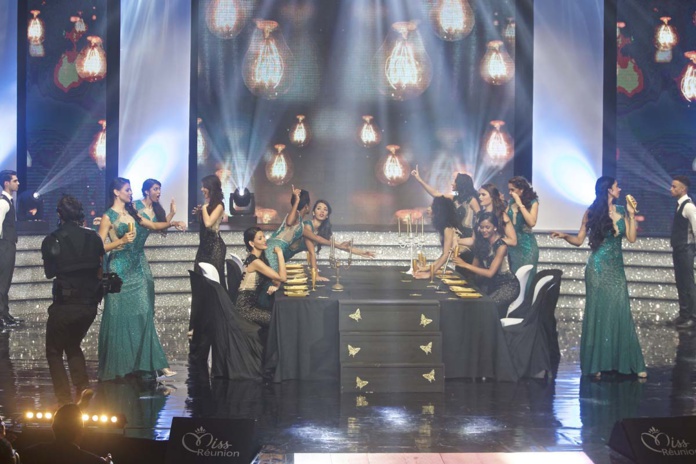 Miss Réunion 2017: en robes de soirée et en robes de mariée