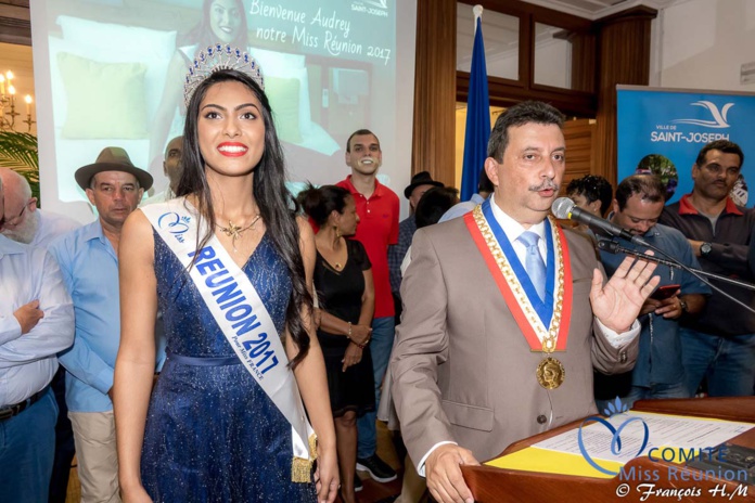 Audrey Chane Pao Kan nommée Citoyenne d'honneur de Saint-Joseph Audrey Chane Pao Kan nommée Citoyenne d'honneur de Saint-Joseph