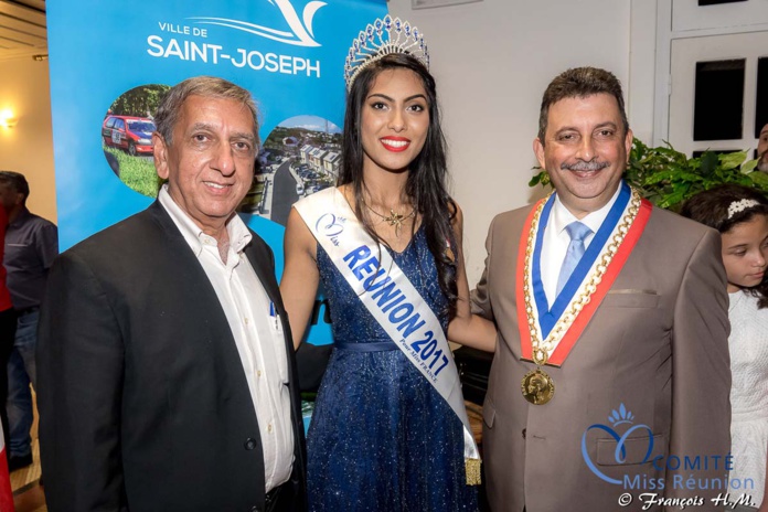 Aziz Patel, délégué Miss France, avec Miss Réunion 2017 et le maire de Saint-Joseph Aziz Patel, délégué Miss France, avec Miss Réunion 2017 et le maire de Saint-Joseph