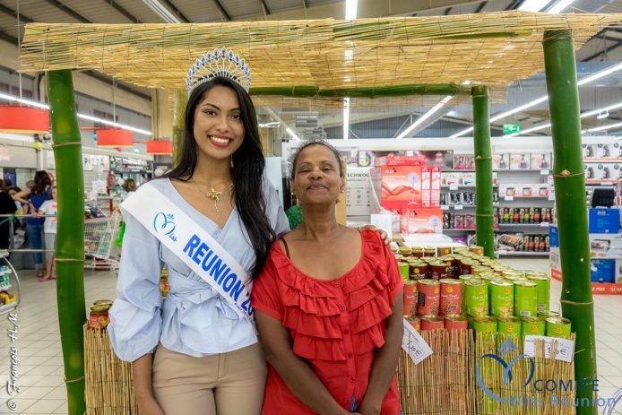 Miss Réunion 2017 en dédicaces à l'Étang-Salé