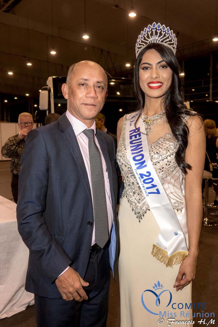 Jacques Lowinsky, président de la Sodiparc, avec Miss Réunion 2017 Jacques Lowinsky, président de la Sodiparc, avec Miss Réunion 2017