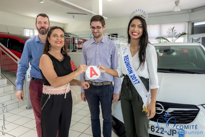 Sa maman Ericka lui a remis son "A"! Sa maman Ericka lui a remis son "A"!