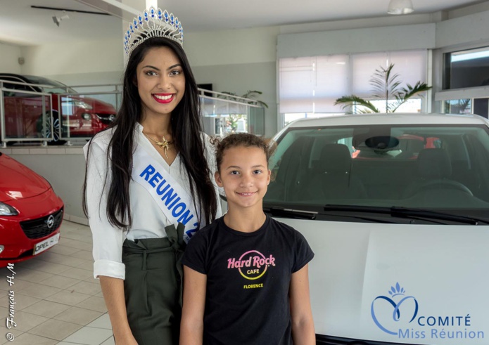 Miss Réunion a reçu les clés de son Opel Crossland X