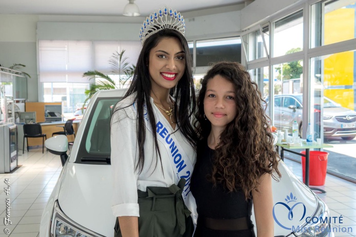 Miss Réunion a reçu les clés de son Opel Crossland X
