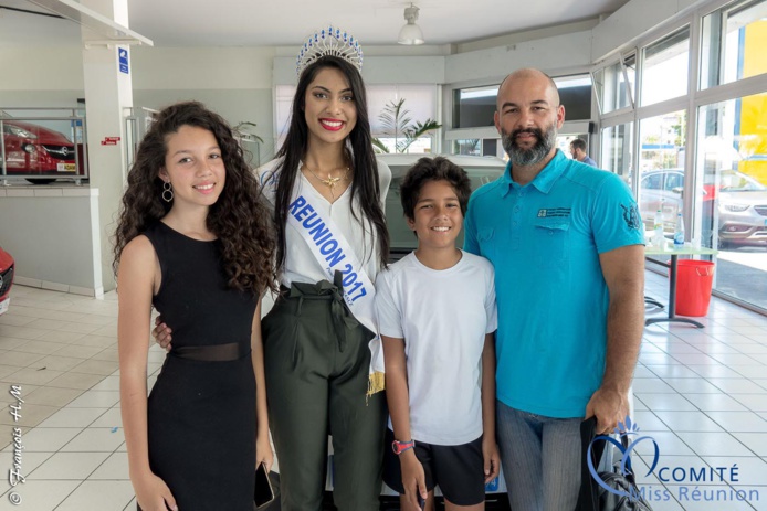 Miss Réunion a reçu les clés de son Opel Crossland X