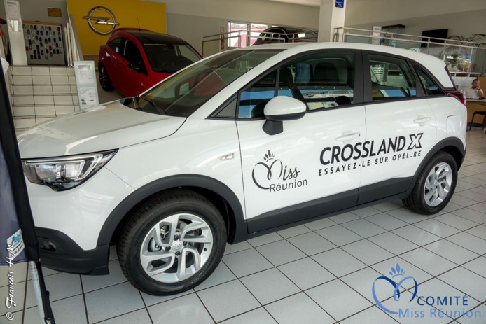 Miss Réunion a reçu les clés de son Opel Crossland X
