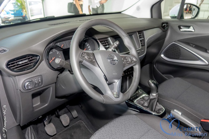 Miss Réunion a reçu les clés de son Opel Crossland X Miss Réunion a reçu les clés de son Opel Crossland X