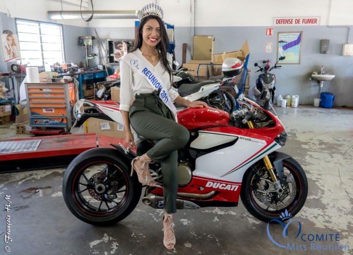 Miss Réunion a reçu les clés de son Opel Crossland X