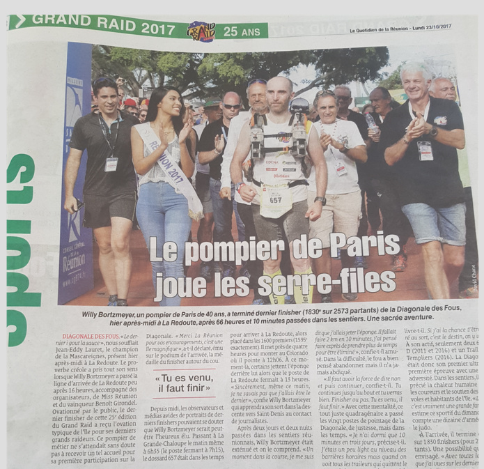 Dans Le Quotidien, l'arrivée du dernier finisher accompagné de Miss Réunion. Bravo à lui!