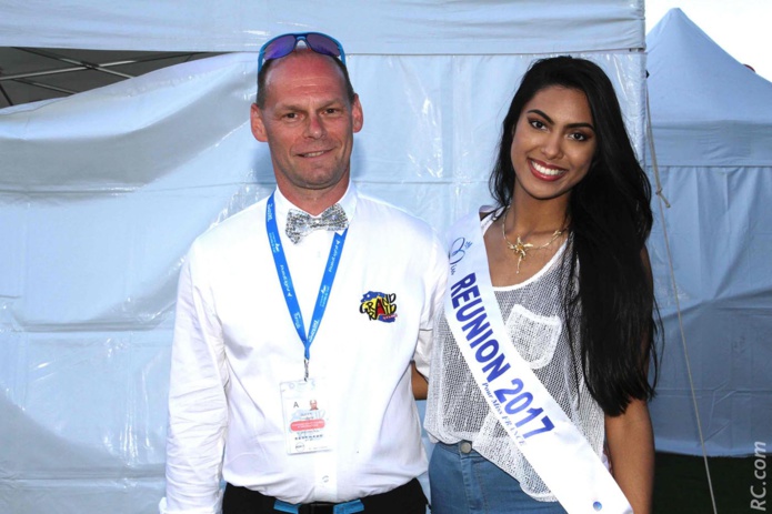 Miss Réunion accueille le dernier finisher du Grand Raid