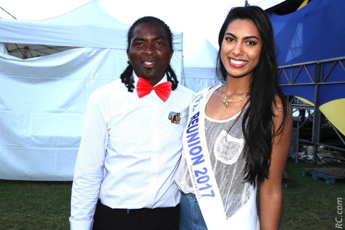 Miss Réunion accueille le dernier finisher du Grand Raid Miss Réunion accueille le dernier finisher du Grand Raid