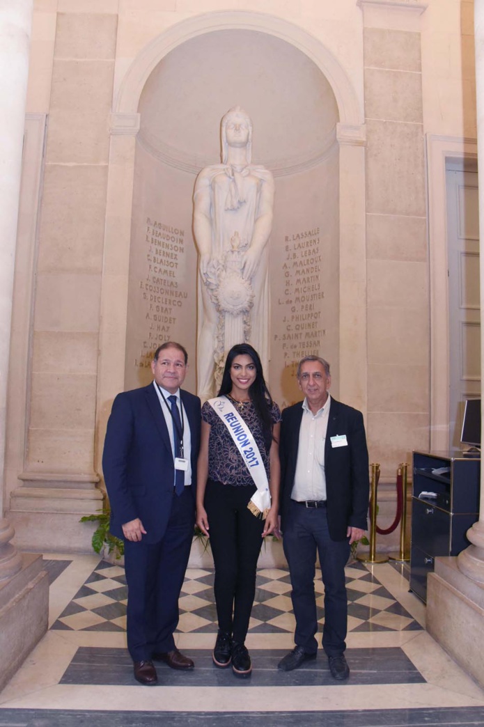 Miss Réunion à l'Assemblée Nationale, invitée par le député David Lorion