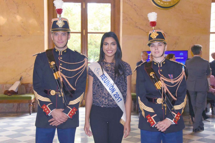 Miss Réunion à l'Assemblée Nationale, invitée par le député David Lorion