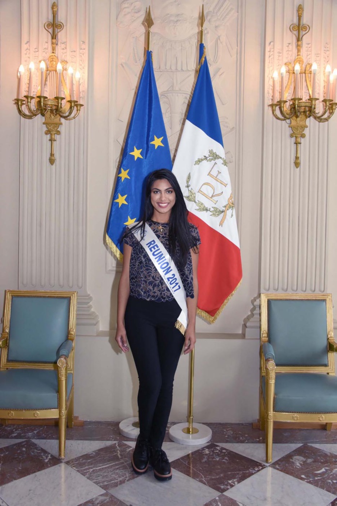 Miss Réunion à l'Assemblée Nationale, invitée par le député David Lorion Miss Réunion à l'Assemblée Nationale, invitée par le député David Lorion