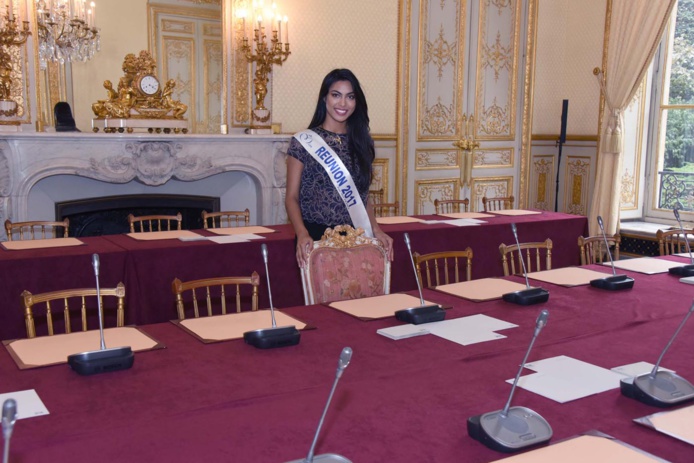 Miss Réunion à l'Assemblée Nationale, invitée par le député David Lorion Miss Réunion à l'Assemblée Nationale, invitée par le député David Lorion