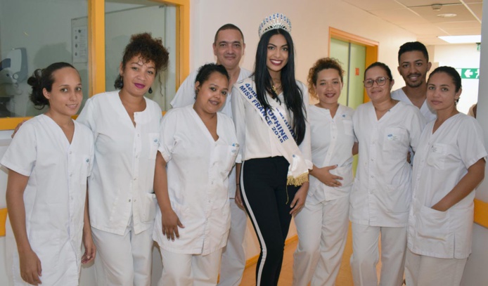Audrey Chane Pao Kan visite les personnes âgées de l'USLD