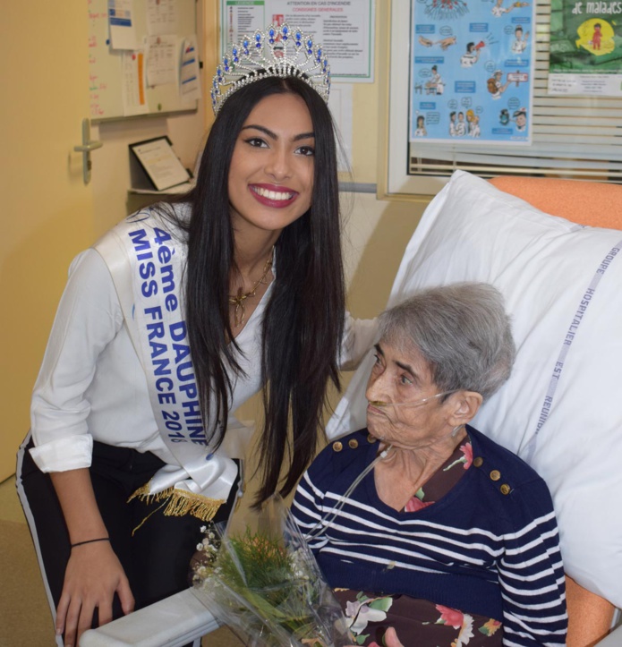Audrey Chane Pao Kan visite les personnes âgées de l'USLD Audrey Chane Pao Kan visite les personnes âgées de l'USLD