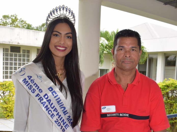 Audrey Chane Pao Kan visite les personnes âgées de l'USLD Audrey Chane Pao Kan visite les personnes âgées de l'USLD