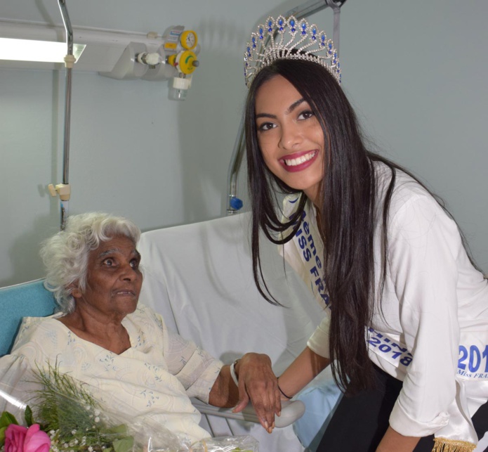 Audrey Chane Pao Kan visite les personnes âgées de l'USLD