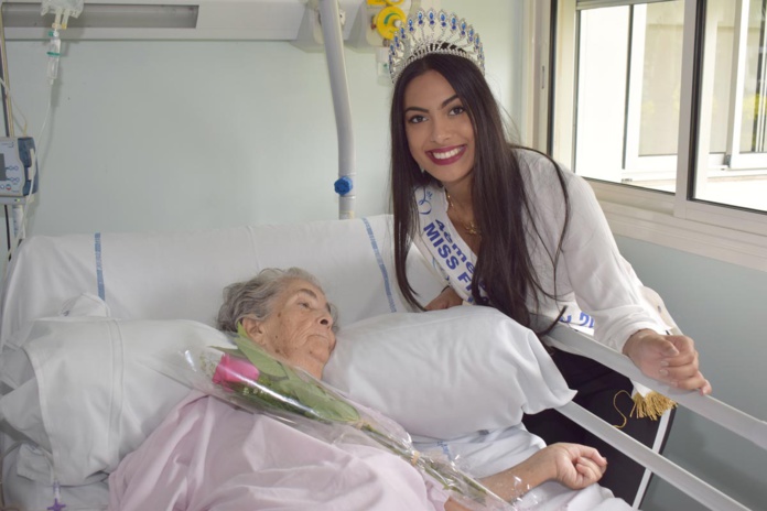 Audrey Chane Pao Kan visite les personnes âgées de l'USLD