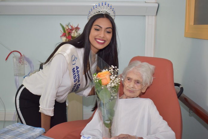 Audrey Chane Pao Kan visite les personnes âgées de l'USLD Audrey Chane Pao Kan visite les personnes âgées de l'USLD