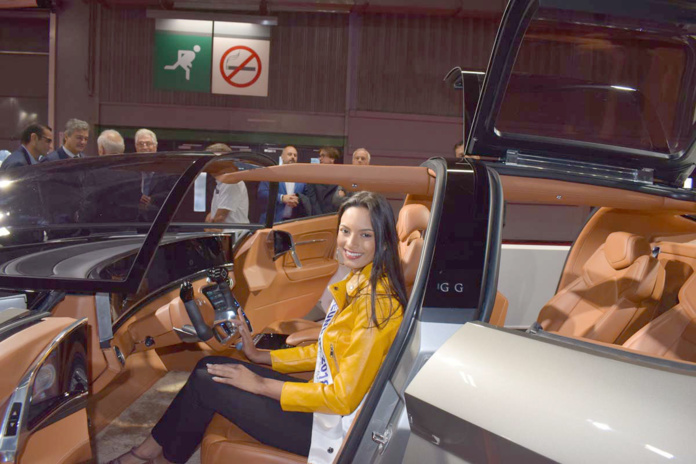 Miss Réunion 2018 au Mondial de l'Auto à Paris