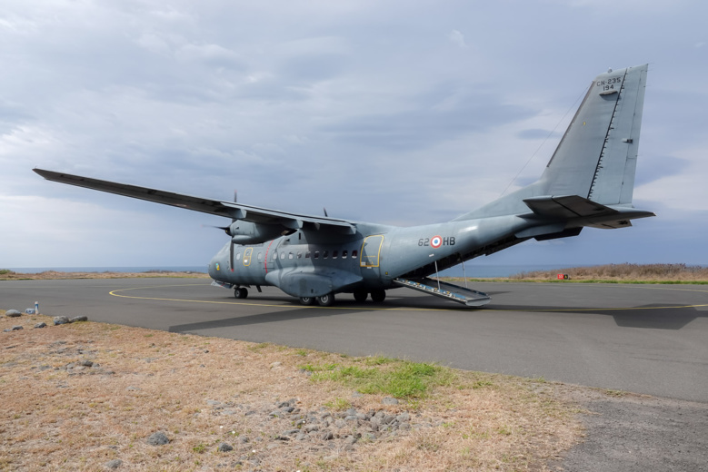 L'avion militaire va décoller...