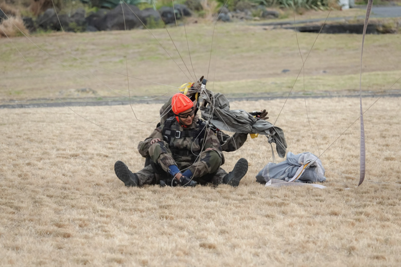 Ca y est, Morgane retrouve la terre ferme... Ca y est, Morgane retrouve la terre ferme...