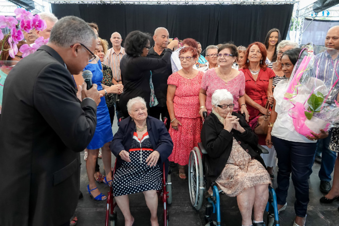 Miss Réunion 2018 à la Journée des Personnes Agées au Tampon Miss Réunion 2018 à la Journée des Personnes Agées au Tampon