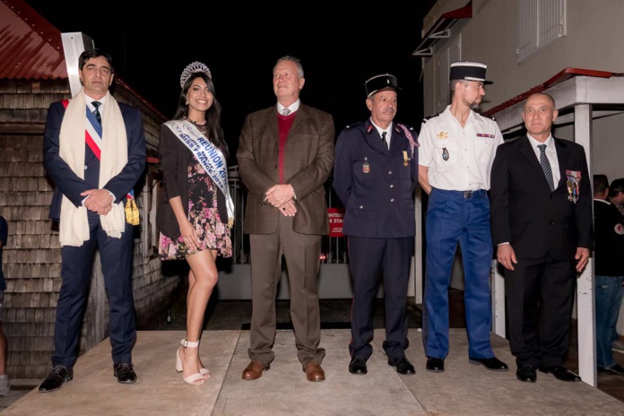 Sur le podium officiel Sur le podium officiel