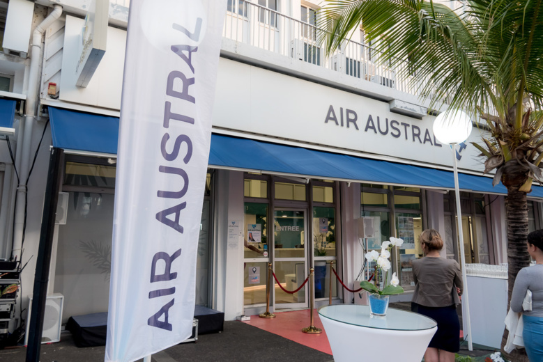 Morgane Lebon à l'inauguration de l'agence rénovée d'Air Austral