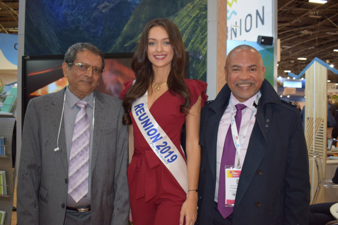 Ayub Ingar, directeur Ewa, Morgane Lebon, et Dominique Dufour, secrétaire général Air Austral Ayub Ingar, directeur Ewa, Morgane Lebon, et Dominique Dufour, secrétaire général Air Austral