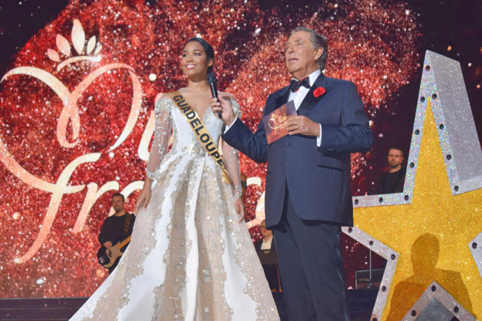 Lors de l'interview, Clémence Botino a assuré... Lors de l'interview, Clémence Botino a assuré...