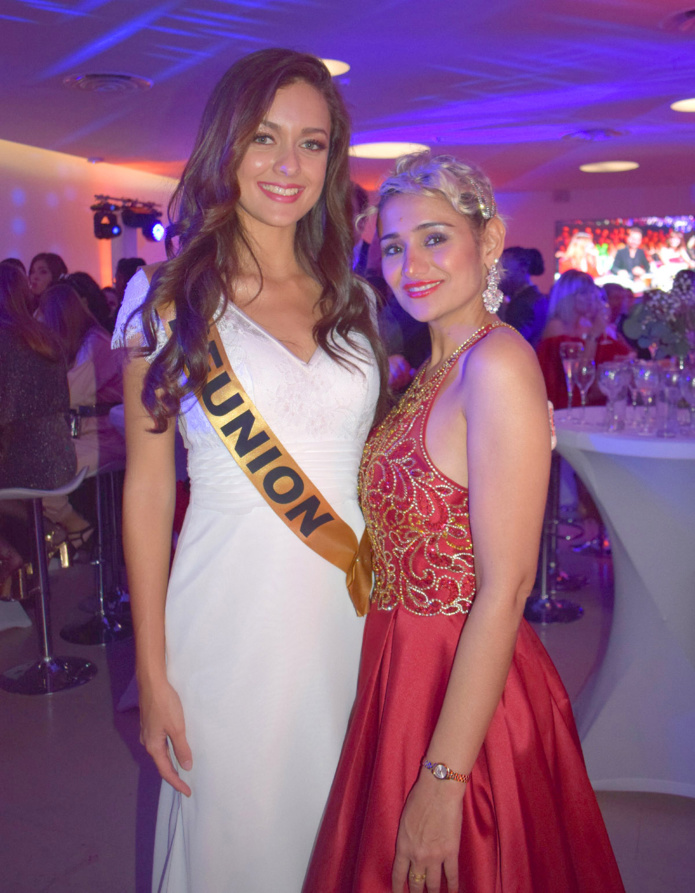 Morgane Lebon a retrouvé avec plaisir Asma Ayrolles, mannequin réunionnaise désormais installée en métropole et venue soutenir Miss Réunion Morgane Lebon a retrouvé avec plaisir Asma Ayrolles, mannequin réunionnaise désormais installée en métropole et venue soutenir Miss Réunion