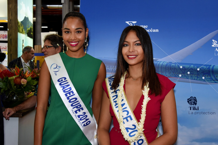 Clémence Botino, Miss Guadeloupe, et Vaimalama Chaves Clémence Botino, Miss Guadeloupe, et Vaimalama Chaves