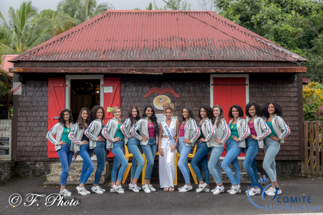 Les 12 candidates Miss Réunion 2021 avec Lyna Boyer, Miss Réunion 2020, 5èm dauphine Miss France 2021 Les 12 candidates Miss Réunion 2021 avec Lyna Boyer, Miss Réunion 2020, 5èm dauphine Miss France 2021