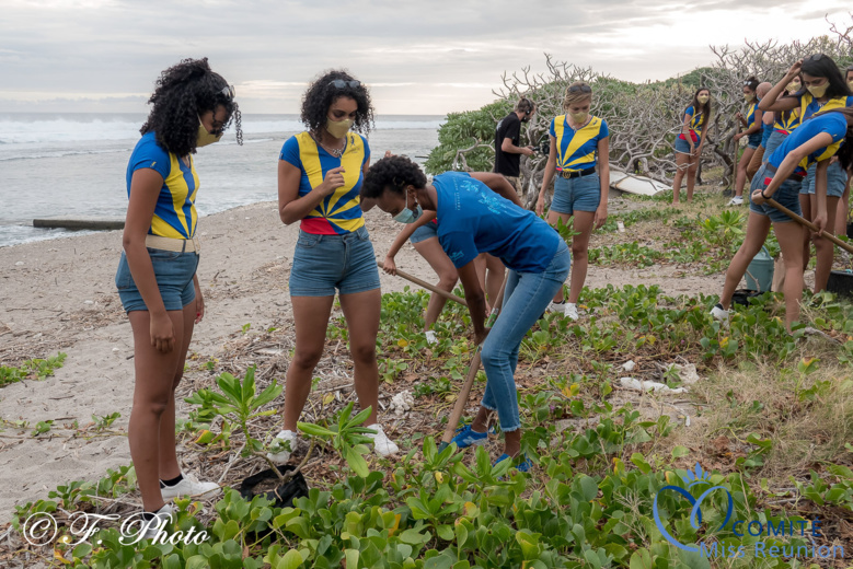 Les candidates visitent Kélonia, l'observatoire des tortues marines Les candidates visitent Kélonia, l'observatoire des tortues marines