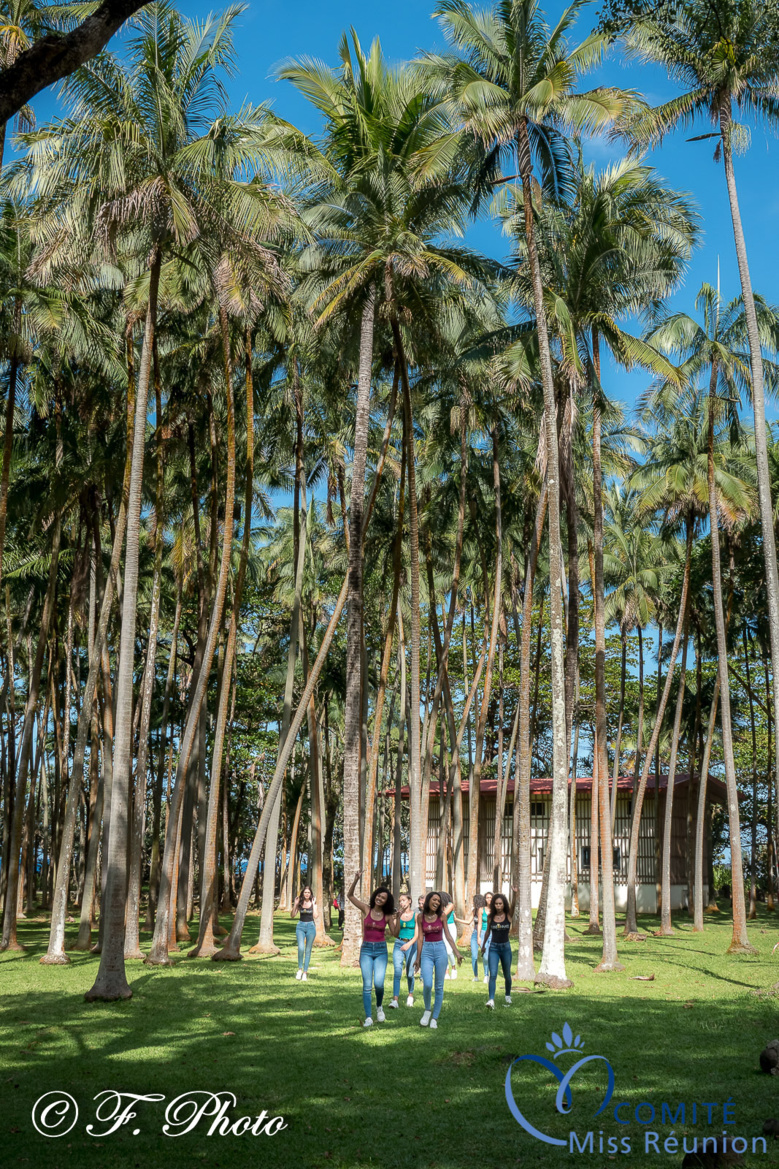 Arrêt à l'Anse des Cascades pour les candidates Miss Réunion 2021 Arrêt à l'Anse des Cascades pour les candidates Miss Réunion 2021