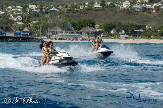 Les candidates Miss Réunion 2021 s'éclatent en jet ski !
