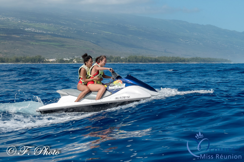 Les candidates Miss Réunion 2021 s'éclatent en jet ski !