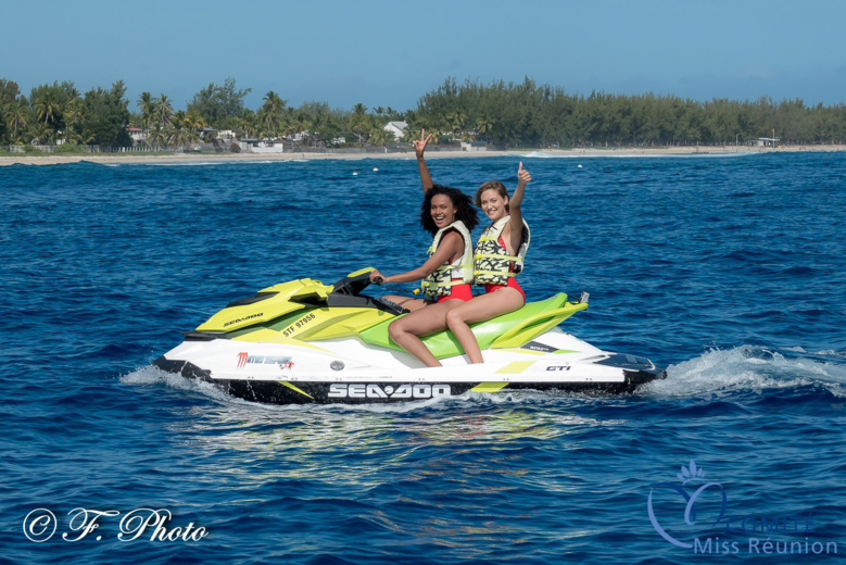 Les candidates Miss Réunion 2021 s'éclatent en jet ski !