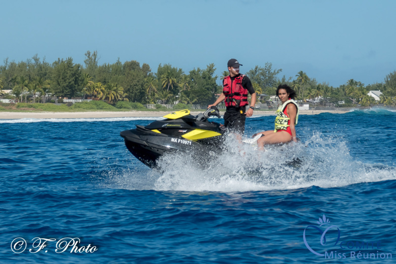 Les candidates Miss Réunion 2021 s'éclatent en jet ski !