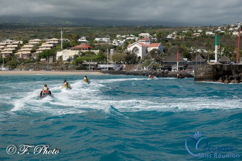 Les candidates Miss Réunion 2021 s'éclatent en jet ski !