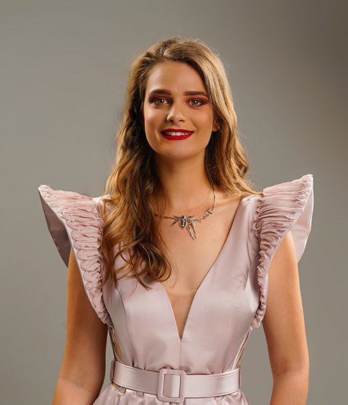 N°12. Léa VALERY 21 ans, 1,80m - Saint-Joseph