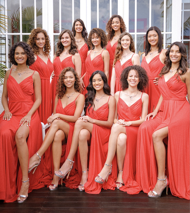 En robes de cocktail Comité Miss Réunion En robes de cocktail Comité Miss Réunion