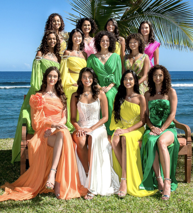 En robes de soirée Laurent Bernard En robes de soirée Laurent Bernard