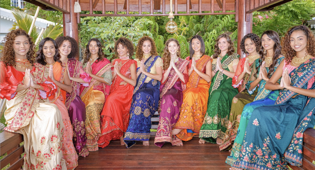 En tenues indiennes Vanakkam Boutique En tenues indiennes Vanakkam Boutique